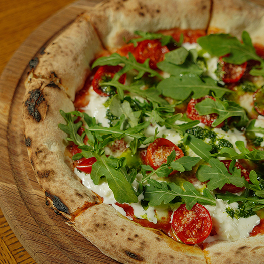 Keto pizza s psylliovou šupkou